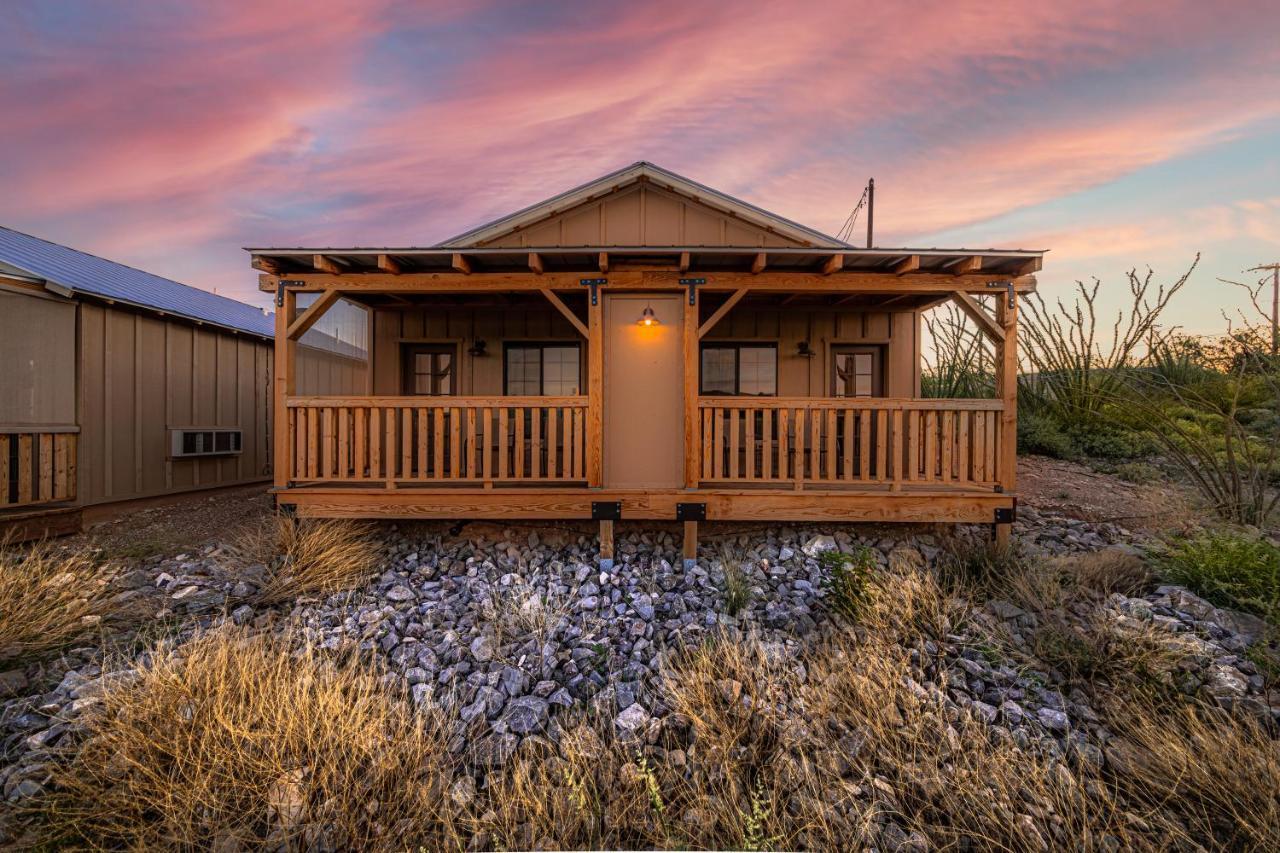 -Pet Friendly- Miners Cabin #5 -Two Double Beds - Private Balcony Tombstone Exterior photo